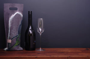 free flowing ocean greens with silk - wine wallet