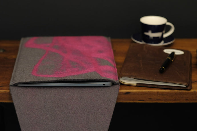 free flowing magenta pink - MacBook